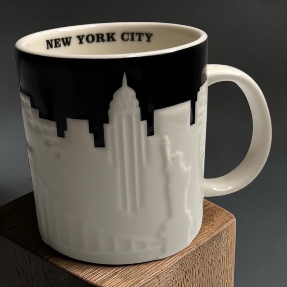 Starbucks New York City Skyline 3D Mug 2012 16oz Relief Taxi Collector Series